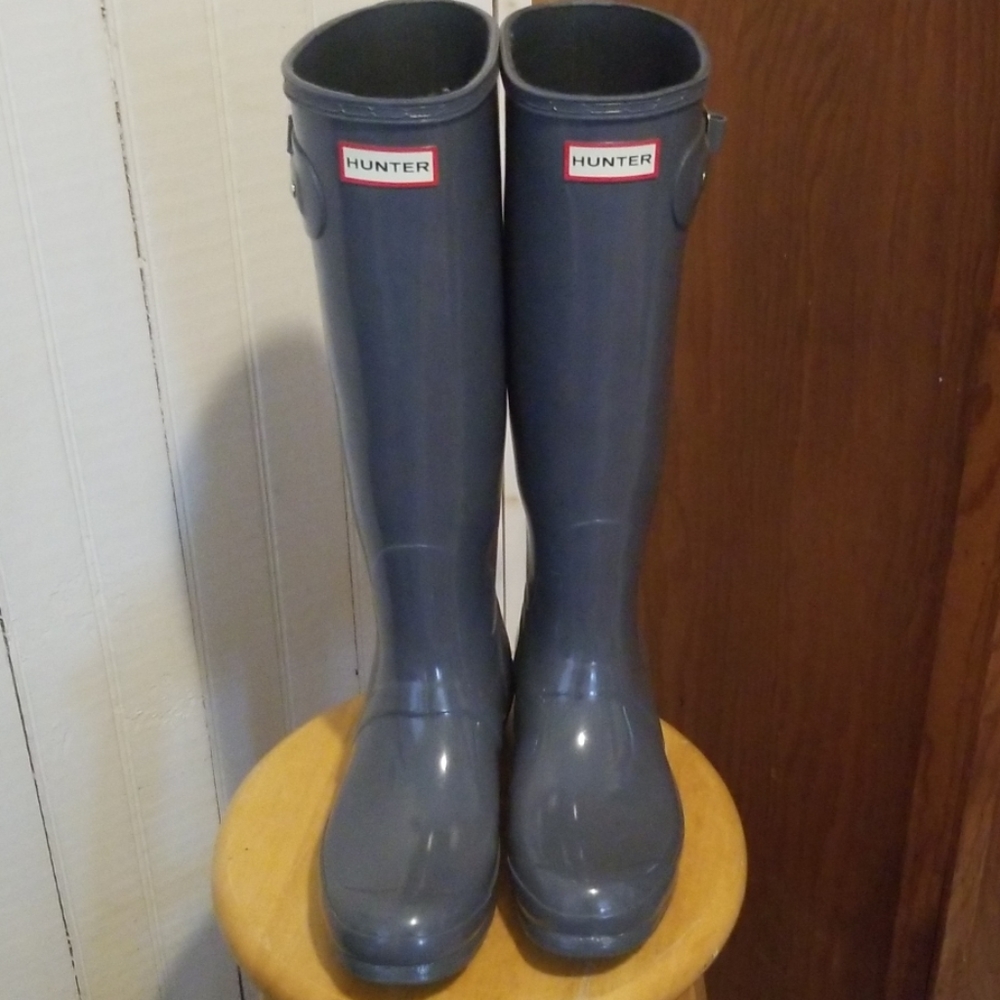 HUNTER RAIN BOOTS, Worn 1 time, size is too big